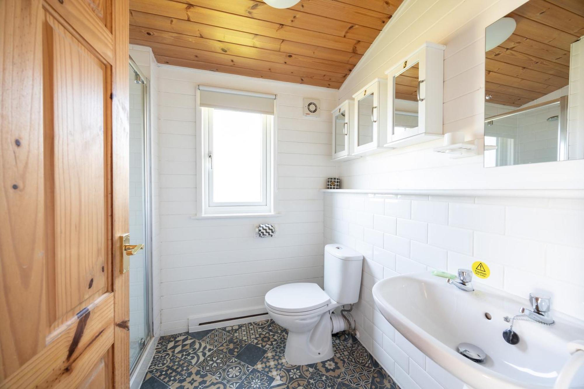 West Chalet At Tapnell Farm Yarmouth  Extérieur photo